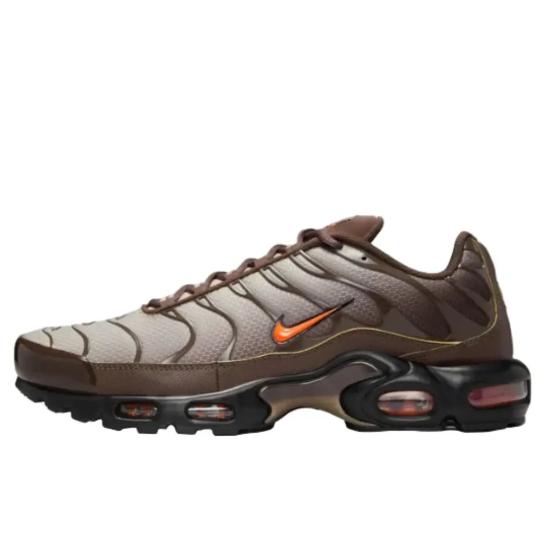 Nike Air Max Plus Baroque Brown, pogled sa strane